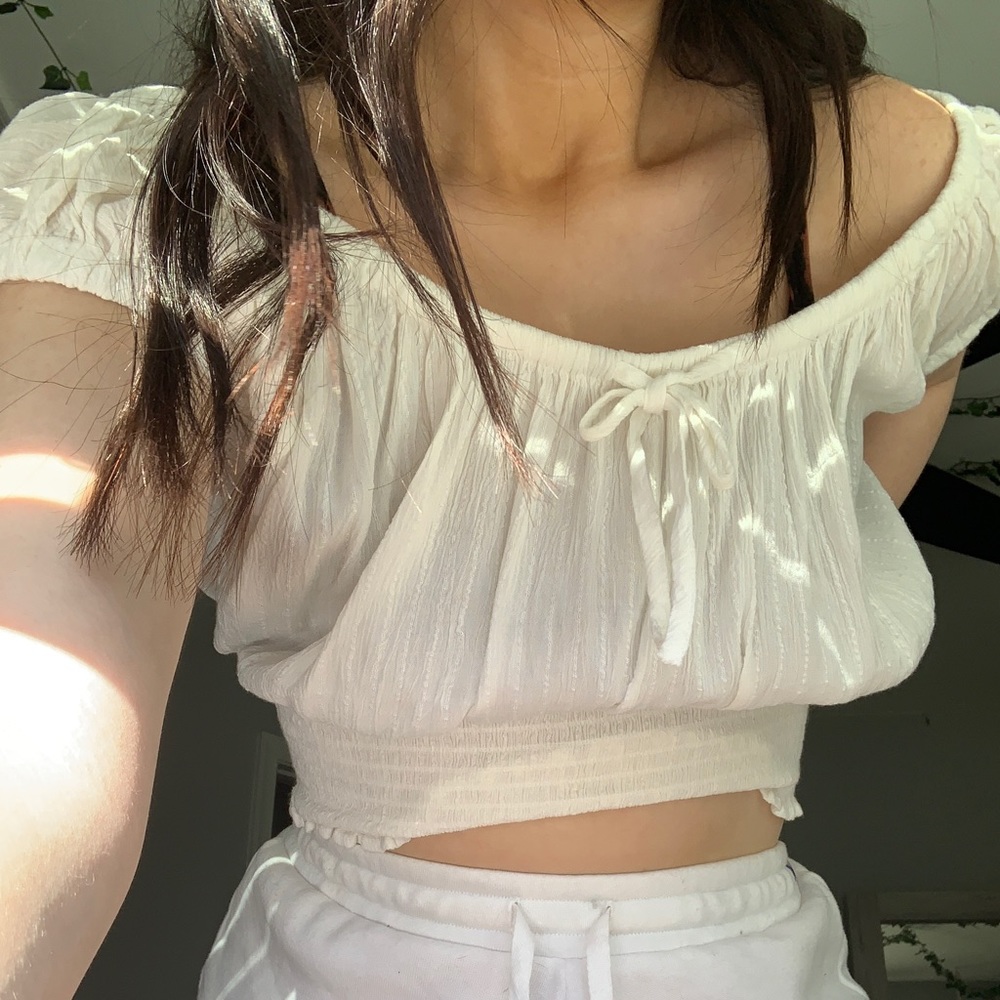 American Eagle White blouse